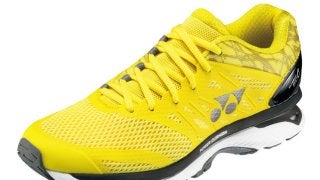 ヨネックス、膝をサポートするランニングシューズ「パワークッション セーフラン810C」発売