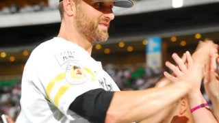 リーグ記録タイ17戦連続S＆3季連続セーブ王のサファテ「あと1つ勝てば…」