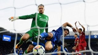 岡崎慎司、今季3ゴール目も及ばず…レスターがリバプールに敗れ4戦白星なし