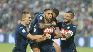 ナポリが終盤に勝ち越し、開幕6連勝で首位守る