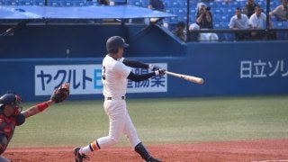 法大のエース・菅野秀哉が自らのバットで試合を決めて勝ち点獲得。慶大は岩見雅紀が3戦連発も惜敗【東京六大学野球】