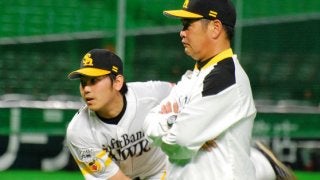 工藤監督とコーチ陣が熱血指導　ホークス石川「最後までもがいて食らいつく」