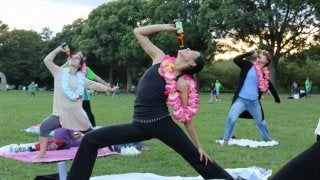 ベルマーレビールを飲みながら行うヨガ「ビールヨガ」開催