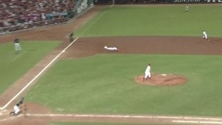 9回に連続ファインプレーが飛び出し、広島がホーム最終戦を白星で締める ハイライト動画【9/28 広島東洋カープ 対 東京ヤクルトスワローズ】