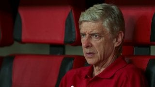 バルセロナに他国リーグ移籍報道、ベンゲル監督「プレミアはスペインより先に…」