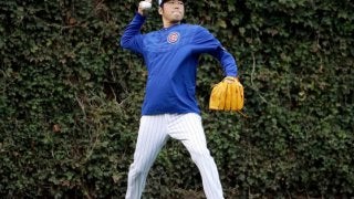 地区S突破のカブス、上原浩治もシャンパンファイト「仲間はずれじゃなかった」