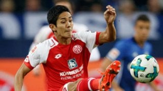 孤立したマインツ武藤嘉紀。「いや、強いですねえ」とシャルケに完敗