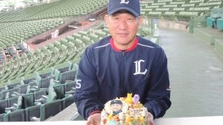 西武辻監督、59歳の誕生日　来年は「還暦のお祝いと一緒に優勝のお祝いを」