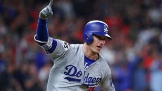 【MLBプレーオフ】ドジャースが敵地で意地　9回に若手打者爆発、ベリンジャーV打で2勝2敗タイ