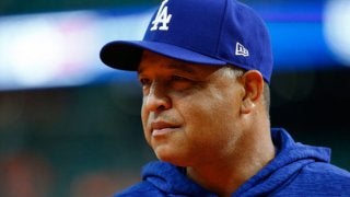 【MLBプレーオフ】ダルビッシュへの円陣にロバーツ監督「この瞬間を楽しむ選手を誇りに思う」