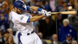 【MLBプレーオフ】崖っぷちのドジャースが6回に逆転成功、好投バーランダーから2点もぎ取る