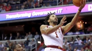 プレータイムを制限されるデリック・ローズ、目指すはプレーオフでキャバリアーズを勝利に導くフル回転