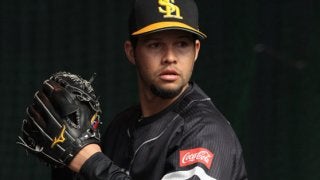 DeNAが新助っ人獲得　元ソフトB右腕バリオス、内塁手ソトと契約合意発表