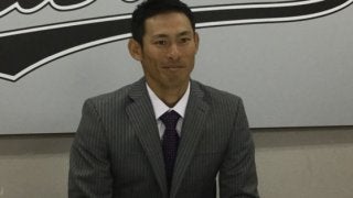 ロッテ荻野が5％増3800万円で更改　来季目標「50盗塁」、初タイトル奪取誓う