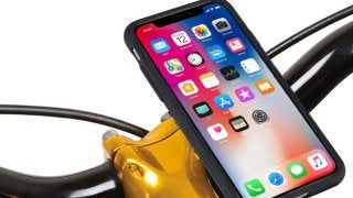 iPhone Xを独自のロックシステムで固定する自転車ホルダー発売
