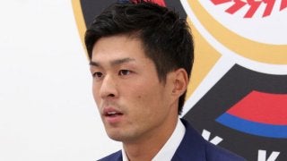 田中賢は2億→7560万円の大幅減、上沢は倍増以上　日本ハム4日の契約更改