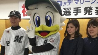 ロッテ永野が新妻同行入団発表「160キロを目指し、流れを変える投球を」