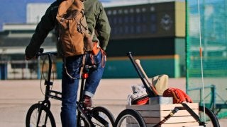 木製デッキを使用した自転車用トレーラー「ウッディサイクルトレーラー」発売
