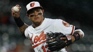 【MLB】去就注目の三塁名手マチャド、“鬼肩”美技に改めて驚愕の声殺到「クレイジー」