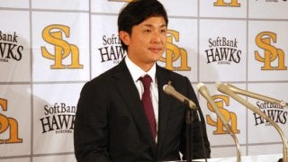 ホークス江川、2年連続200万円減でサイン　「ひと花咲かせられるように」