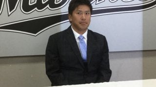 ロッテ角中、1000万円減で更改　単年契約を選択、来年FAに含み「考えたい」