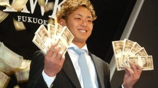 ソフトバンク今宮が7500万増の2.2億円で更改　鷹の2億超えは11選手に