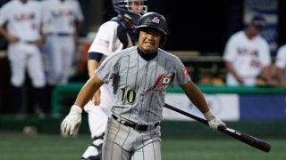 西武・山川穂高、金髪&半袖の同僚・森友哉の写真を公開…「どこのチンピラですか？」とファンの声