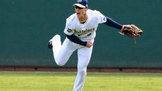 上林の完璧送球、ハム松本ど真ん中　2017年パ・リーグを魅せた強肩は…