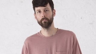 ゴールドウイン、天然色素と化学染料でメリノウールをハイブリッド染色したスポーツ衣料を開発