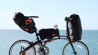 小径車のサドル＆ハンドル周りを活用できる大容量バッグ2種発売