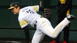 ホークス和田が初日に予定外のブルペン入り「いい球を投げられたと思う」