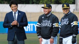 侍・稲葉監督が鷹キャンプ視察　千賀は「先発」、柳田は「すごい体」