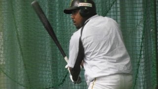 ロッテキャンプに参加のペゲロが“アピール弾”　井口監督も前向きに評価