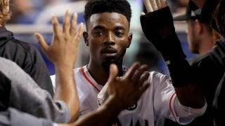 【MLB】センター転向の二塁名手の“まさか”の行動「スポーツ用品店でグラブ購入」!?