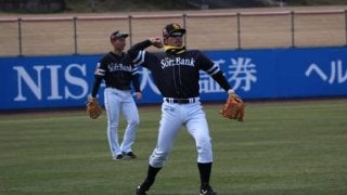 グラウンドには壮観な光景、グッズも充実　見所満載のホークスキャンプ