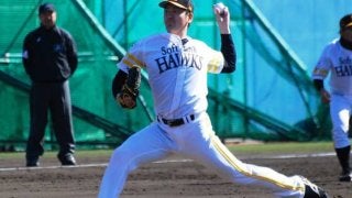 ホークス笠原が松田に“初熱男”を献上「テレビ出ますよね、これ」