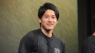 内田篤人、DAZNのCMではセリフ一つ…。発表会でもツッコまれたが空気読む