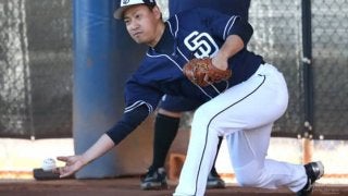 【MLB】牧田和久、パドレス同僚との2ショット画像に反響　ホズマーも「Makiiiiiii」