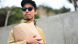 アウトドア専門誌とレンズメーカーがコラボ！アウトドア専用サングラス発売