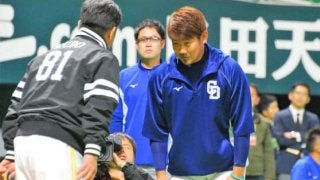 中日・松坂、元同僚からバット2本ゲット　「今年は多く打席に立てる」