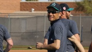 【MLB】頭部死球のイチロー、脳震とうのチェックは問題なし　指揮官は開幕出場「願う」