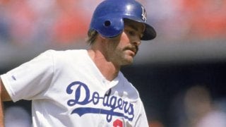 【MLB】病と闘う元ドジャース名手の記念シート　歴史家が語る30年前の衝撃