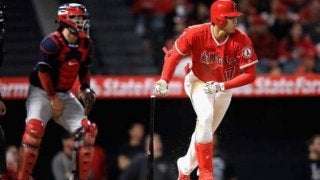 【MLB】大谷翔平、1号3ランに「まさか越えるとは」　メジャー流祝福には苦笑い