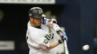 陰のヒーロー！嫌なムードを一掃した小谷野の送りバント！