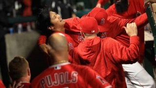 【MLB】初HRに興奮の大谷、抱きつかれた同僚は“塩対応”断念「彼は巨漢だからね…」