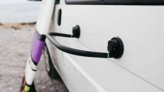 スペイン生まれのウォータースポーツ向けハンガー「goDry Hanger」日本上陸