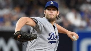 【MLB】カーショーが美技披露　スライディング→素手捕球　解説「ワンダフルなプレー」