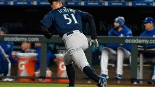 【MLB】イチロー、第1打席はセンターフライ　今季初DHでスタメン出場