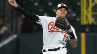 【MLB】名手マチャドが驚愕ジャンピング送球　強肩発動に「キャノン」「現実離れ」