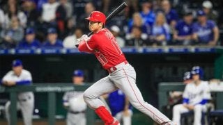 【MLB】“愛されキャラ”の大谷翔平、同僚のインタビューでカメラの前を平然と通過!?